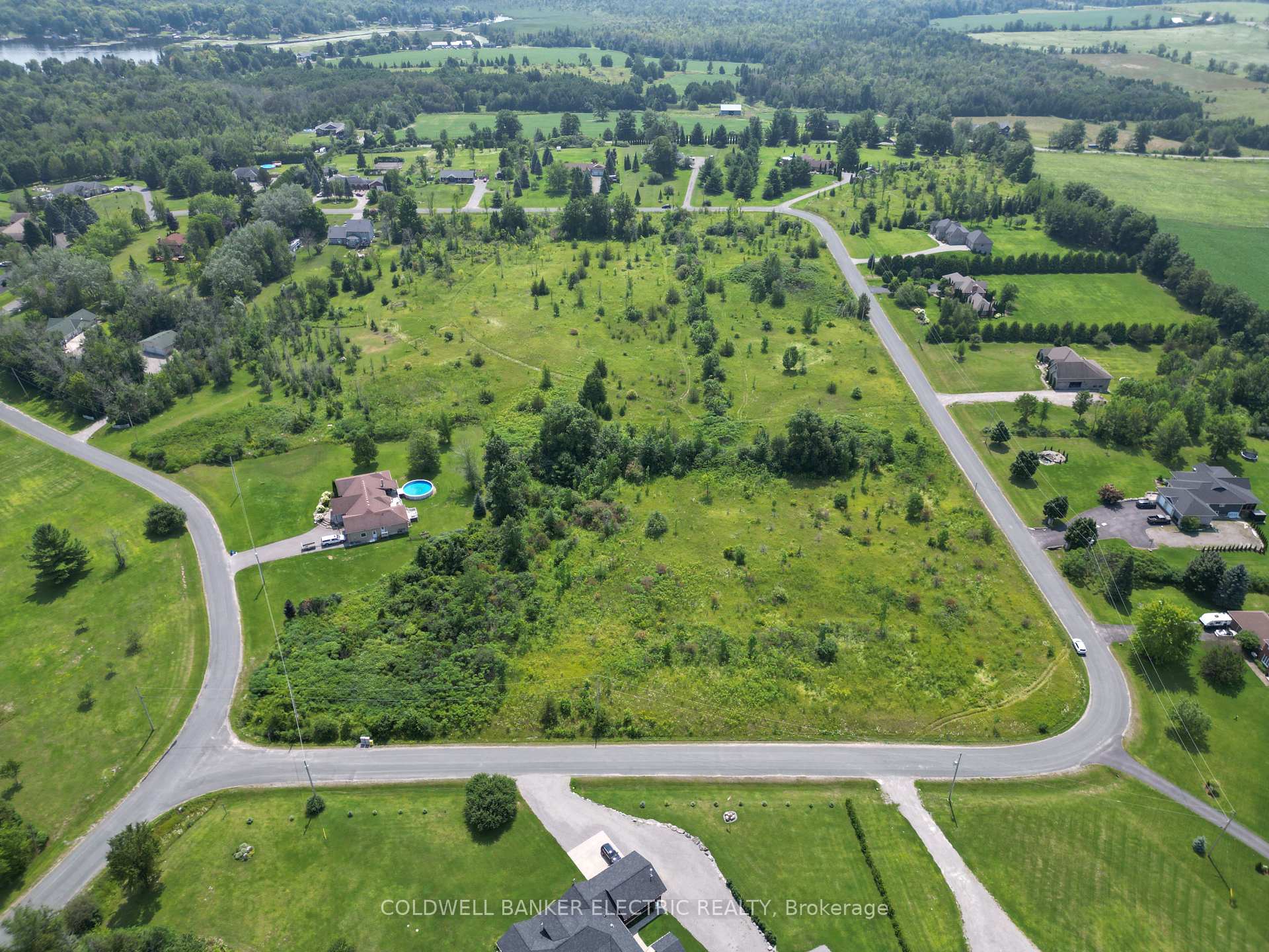 Photo 18 of 1736 Myers Crescent, Selwyn — HOMEH