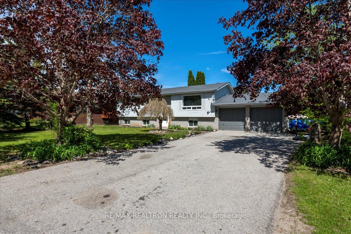 Photo 1 of 3974 Horseshoe Valley Road W, Springwater, Anten Mills — HOMEH