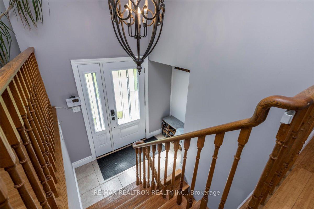 Photo 3 of 3974 Horseshoe Valley Road W, Springwater, Anten Mills — HOMEH