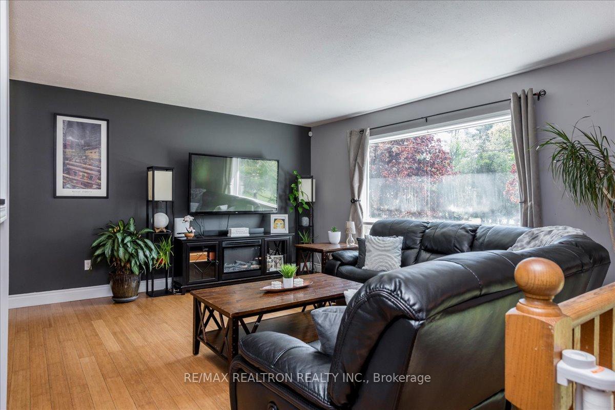 Photo 4 of 3974 Horseshoe Valley Road W, Springwater, Anten Mills — HOMEH