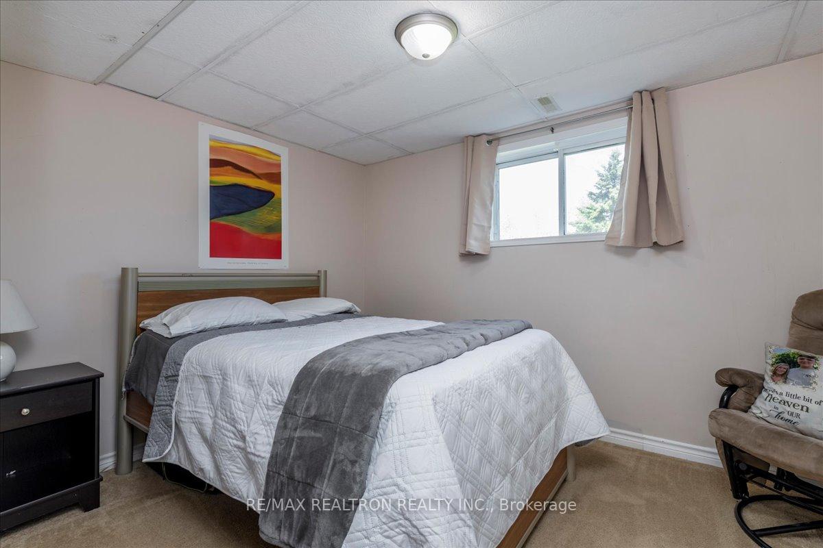 Photo 21 of 3974 Horseshoe Valley Road W, Springwater, Anten Mills — HOMEH