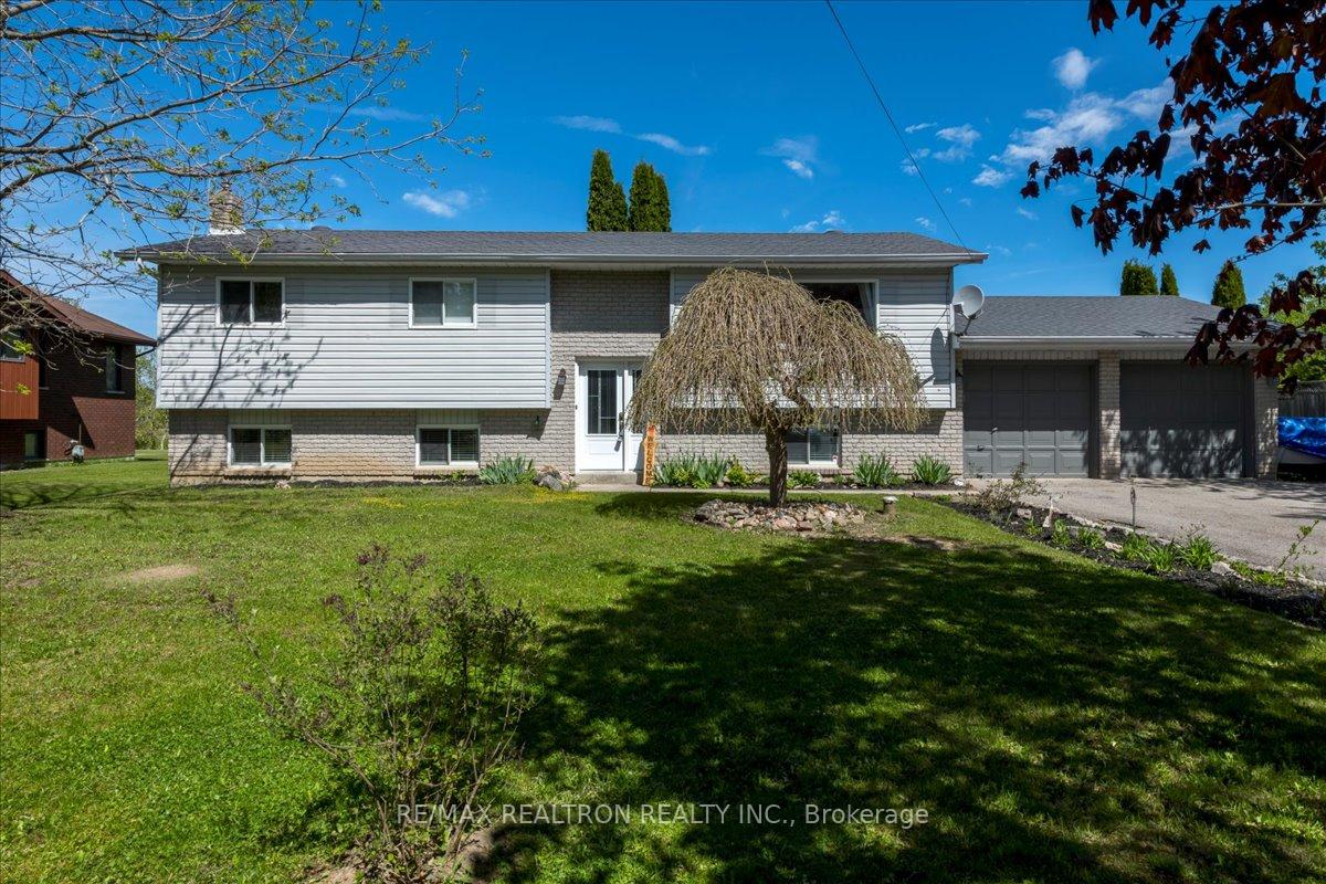 Photo 41 of 3974 Horseshoe Valley Road W, Springwater, Anten Mills — HOMEH
