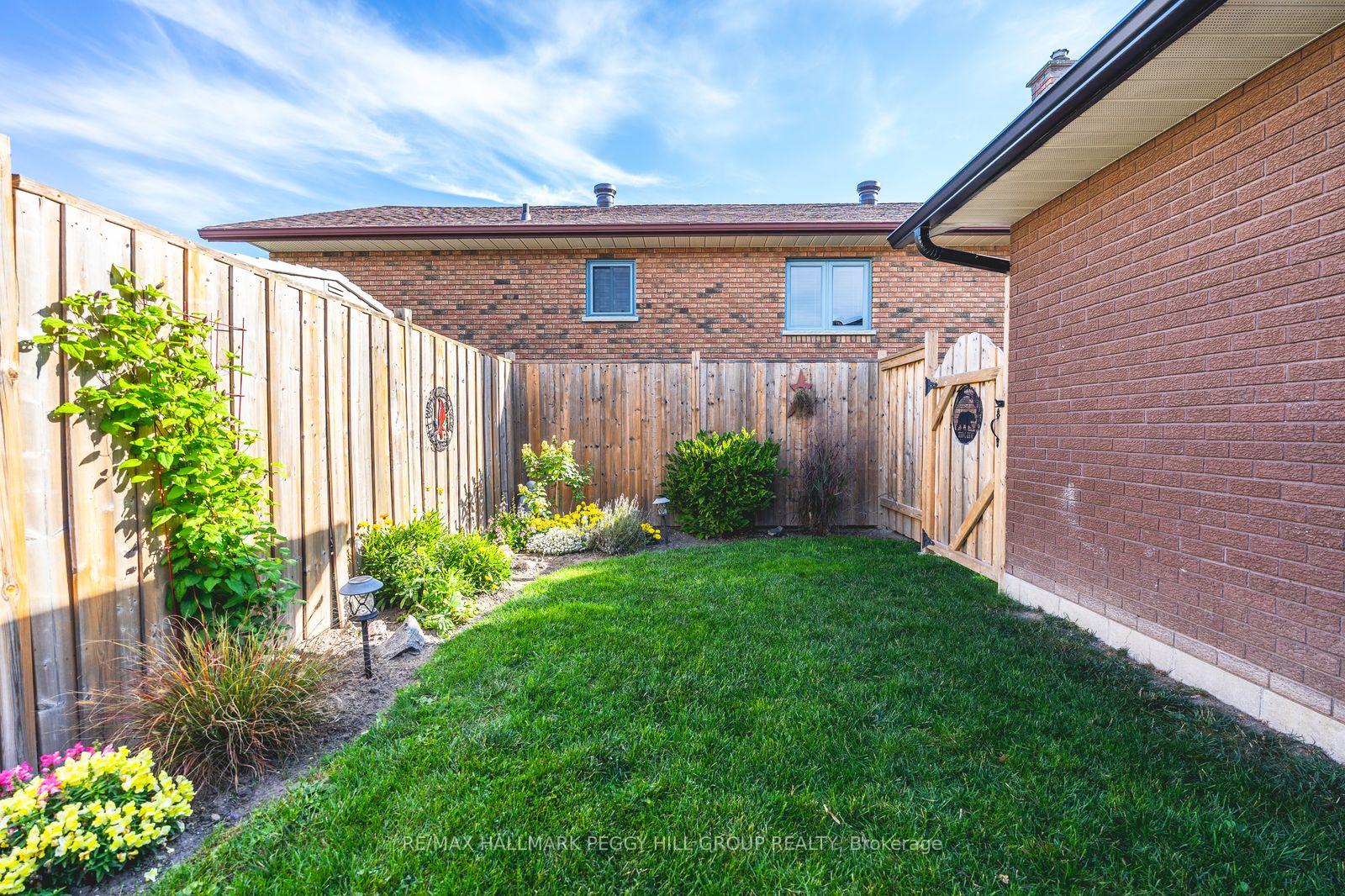 Photo 15 of 17 Bertram Drive, Springwater, Elmvale — HOMEH