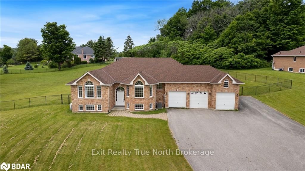 Front of 1348 Hawk Ridge Crescent
