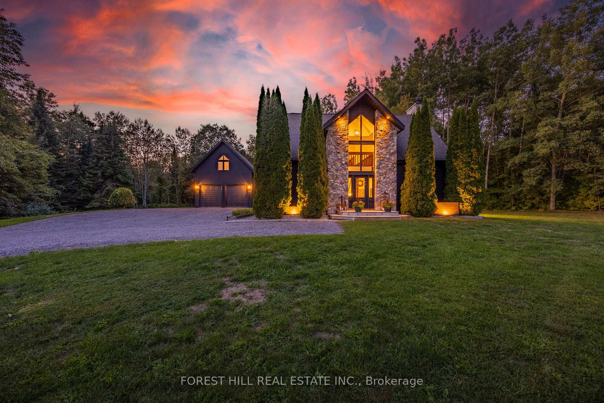 Front of 3328 Flos Road 6 W