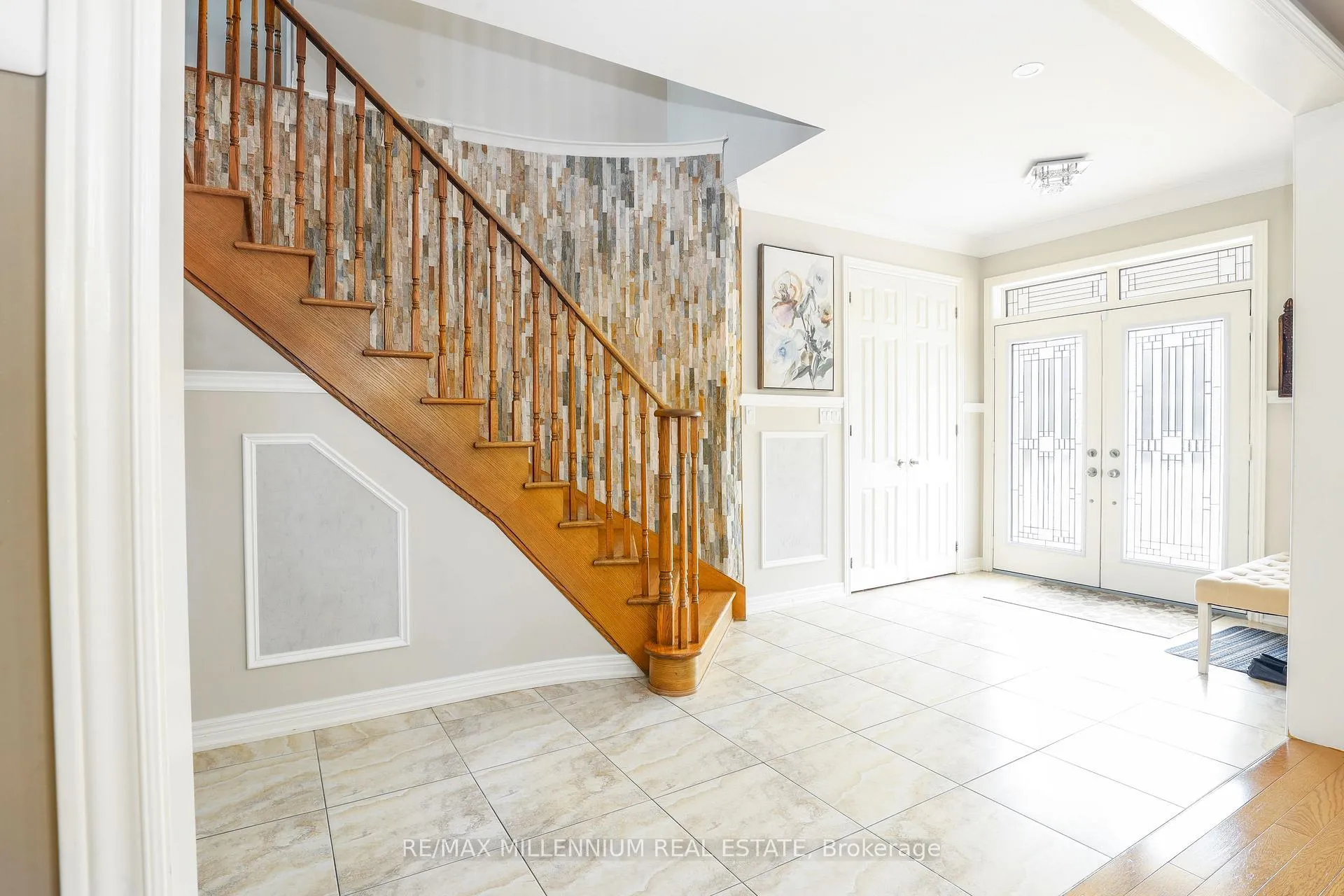 Photo 5 of 58 Trail Boulevard, Springwater, Centre Vespra — HOMEH