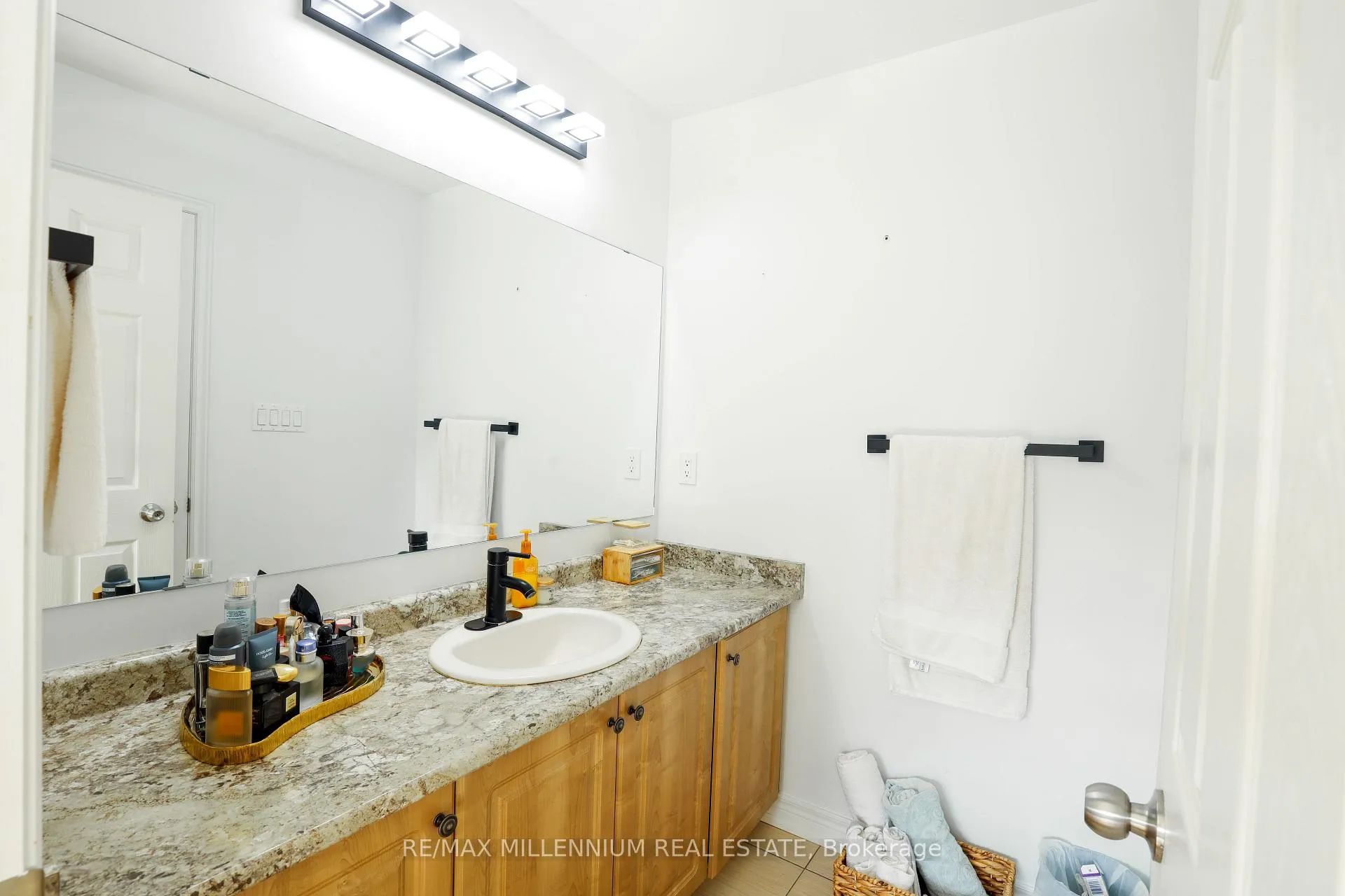 Photo 64 of 58 Trail Boulevard, Springwater, Centre Vespra — HOMEH