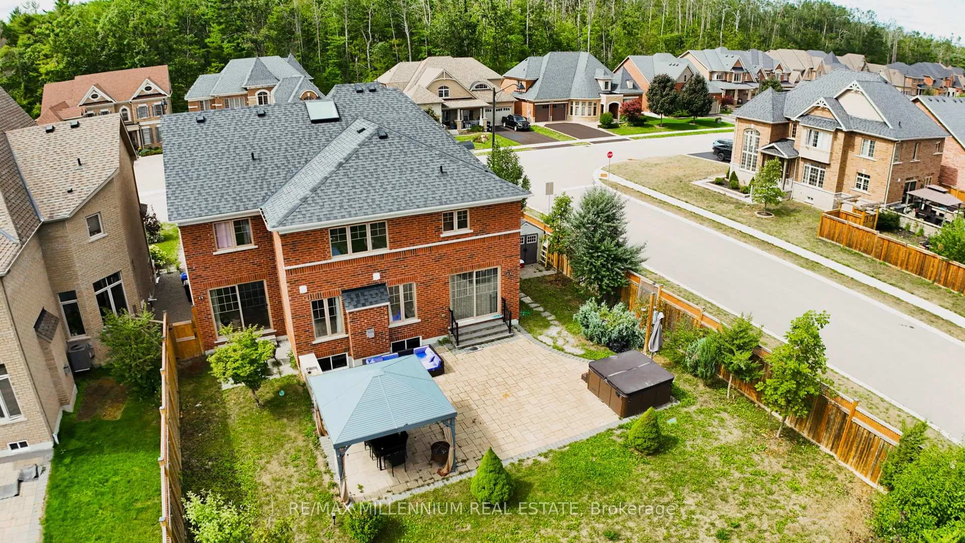 Photo 83 of 58 Trail Boulevard, Springwater, Centre Vespra — HOMEH