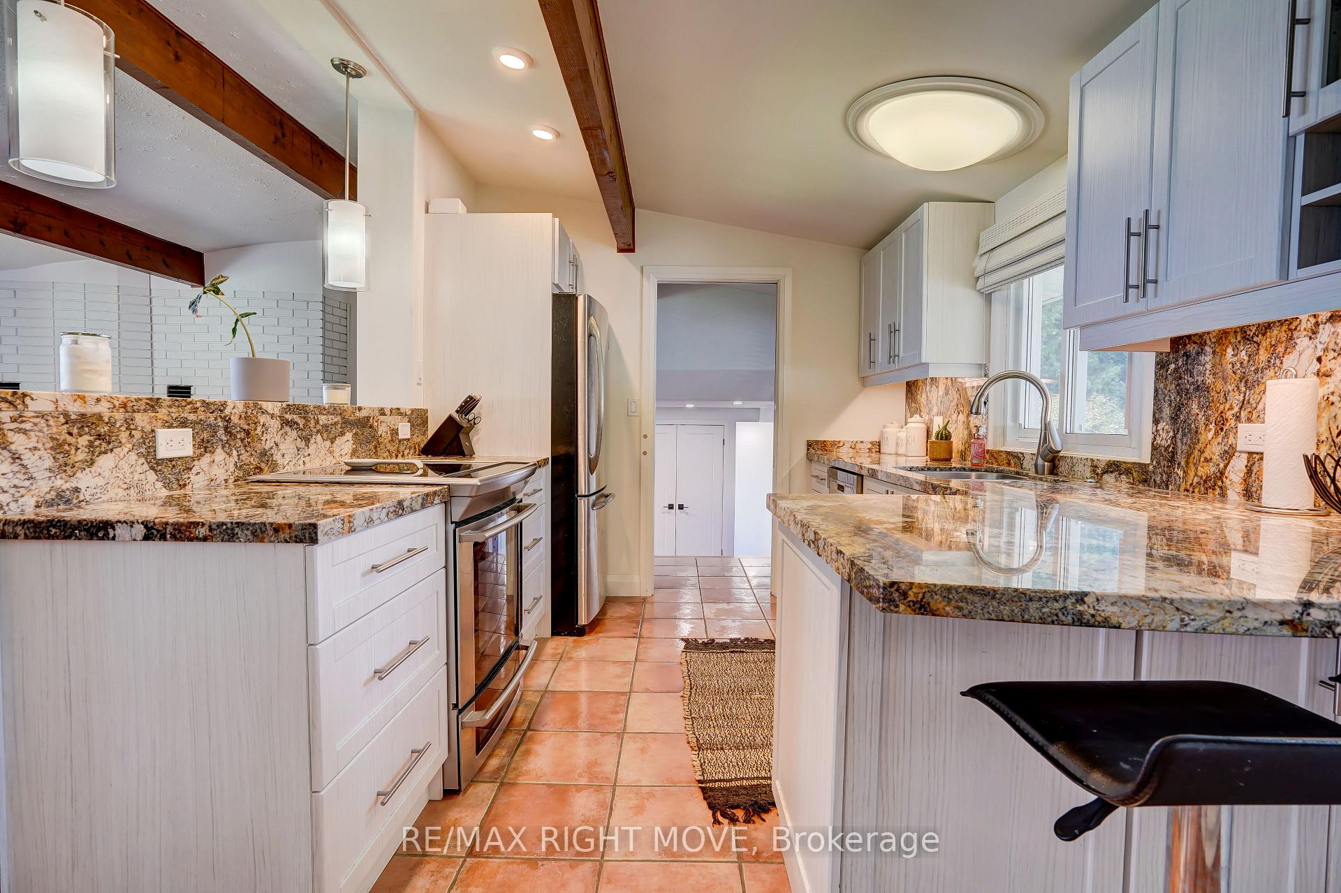 Photo 5 of 2215 Thomson Crescent, Severn, Rural Severn — HOMEH