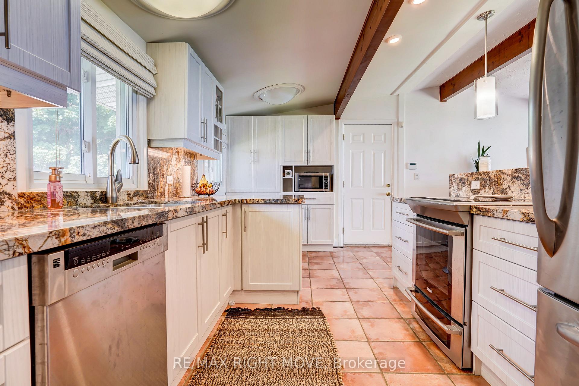 Photo 6 of 2215 Thomson Crescent, Severn, Rural Severn — HOMEH