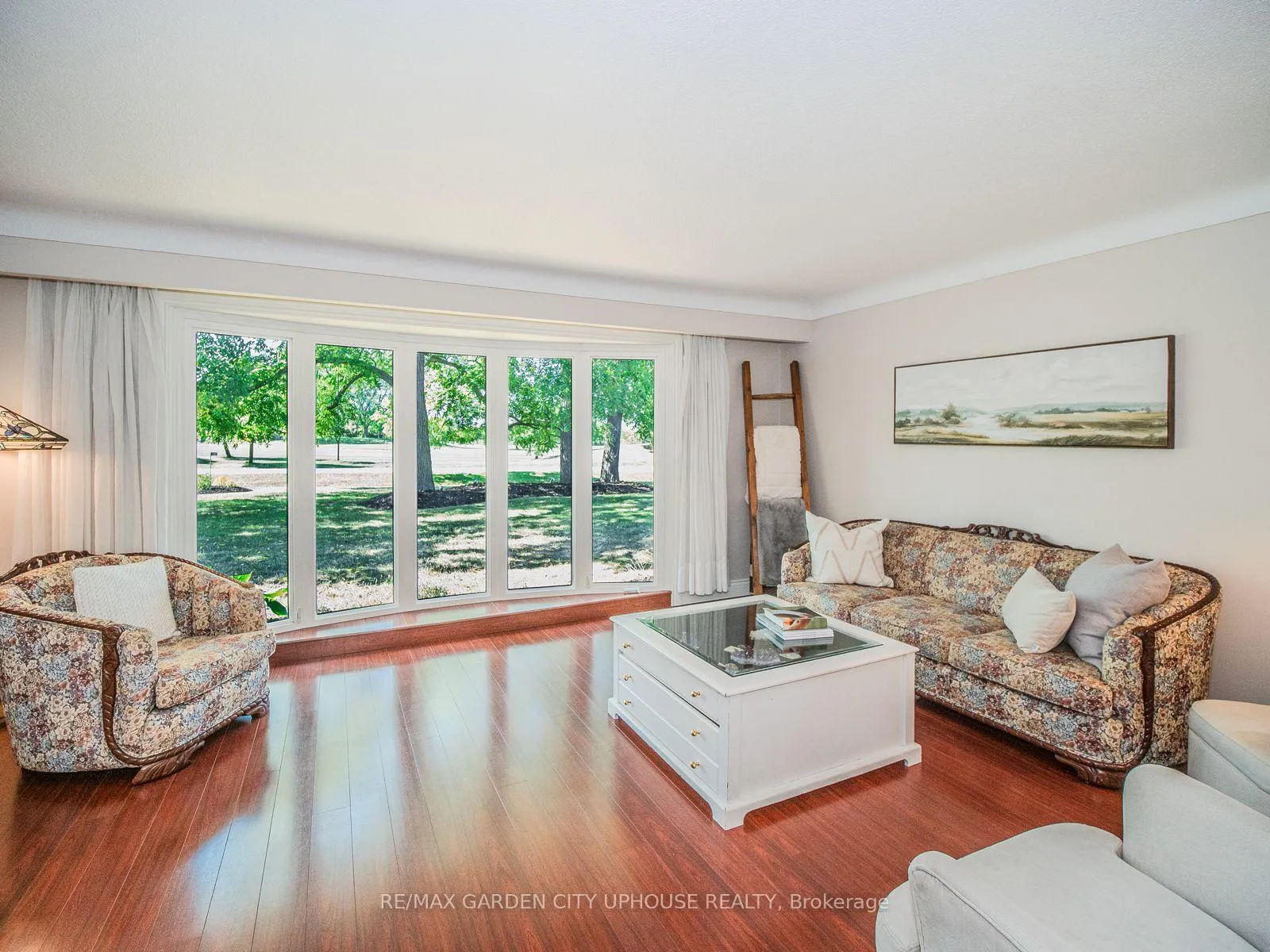 Photo 6 of 3197 Ninth Street, St. Catharines, Rural Eighth — HOMEH