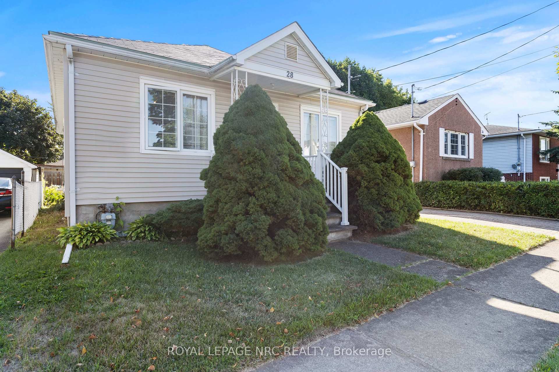 Photo 5 of 28 Augusta Avenue, St. Catharines, Facer — HOMEH