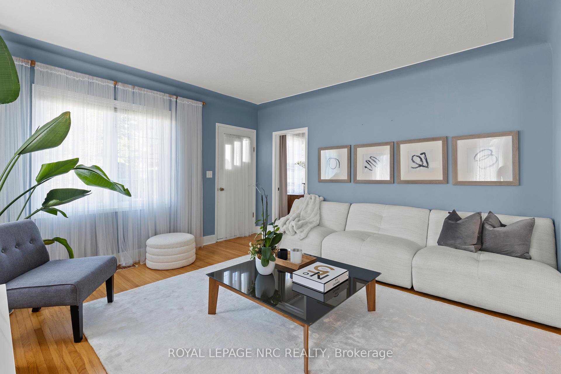 Photo 7 of 28 Augusta Avenue, St. Catharines, Facer — HOMEH