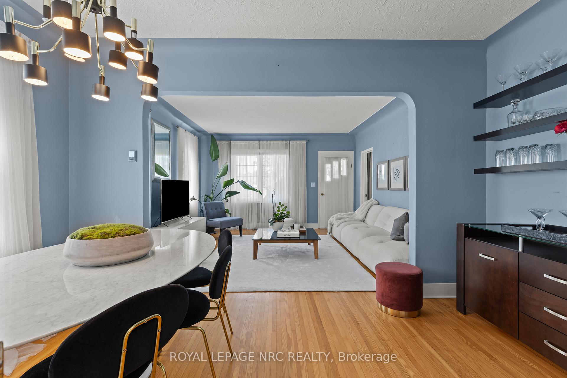Photo 15 of 28 Augusta Avenue, St. Catharines, Facer — HOMEH
