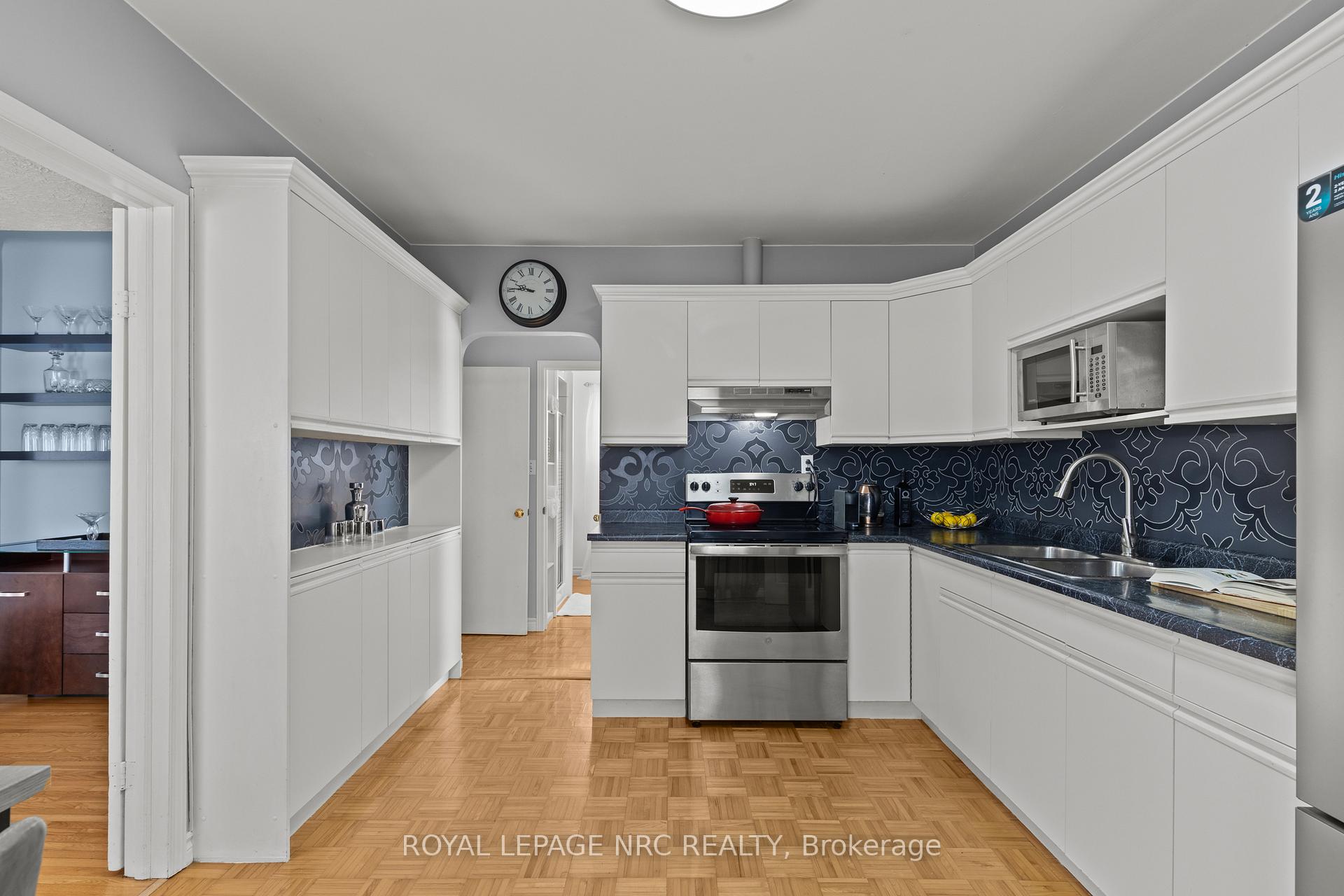Photo 20 of 28 Augusta Avenue, St. Catharines, Facer — HOMEH