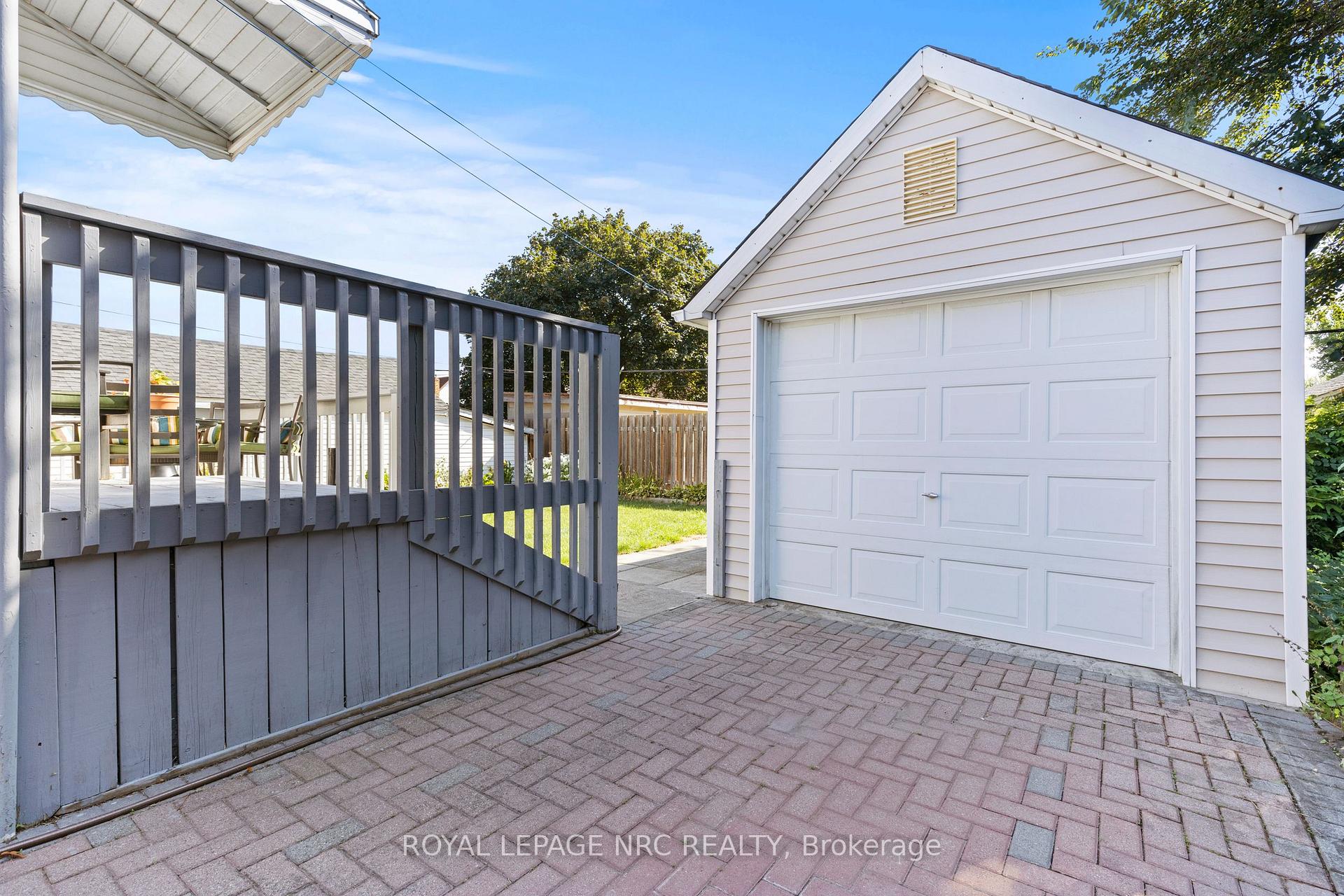 Photo 40 of 28 Augusta Avenue, St. Catharines, Facer — HOMEH