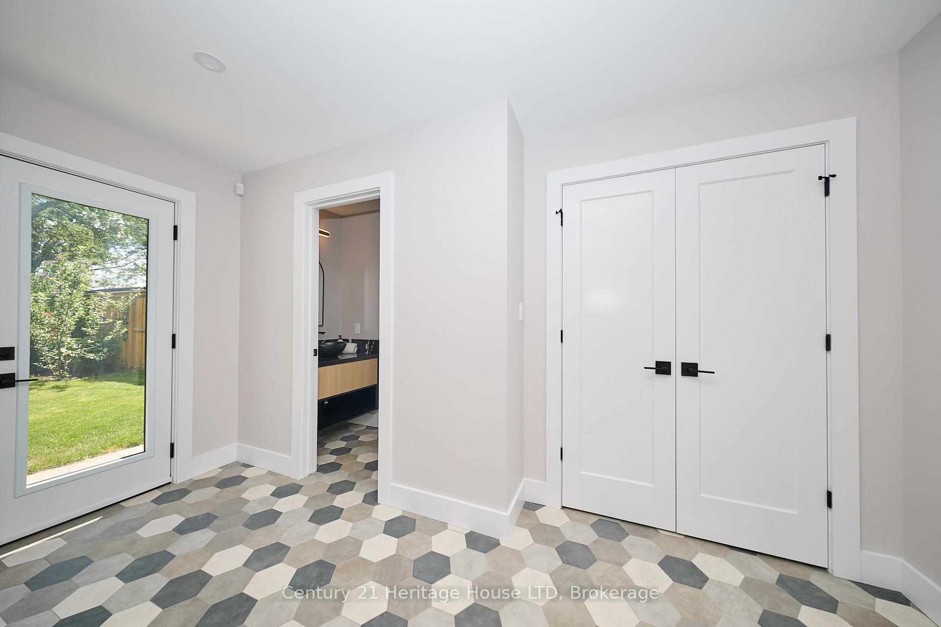 Photo 23 of 65 Highland Avenue, St. Catharines, Old Glenridge — HOMEH
