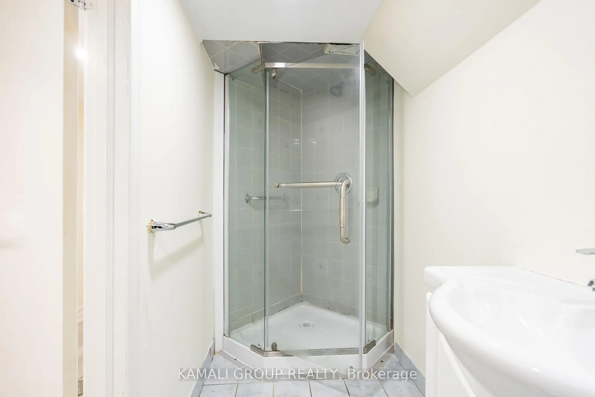 Photo 135 of Unit BSMT, 315 Bunting Road, St. Catharines, Carlton/Bunting — HOMEH
