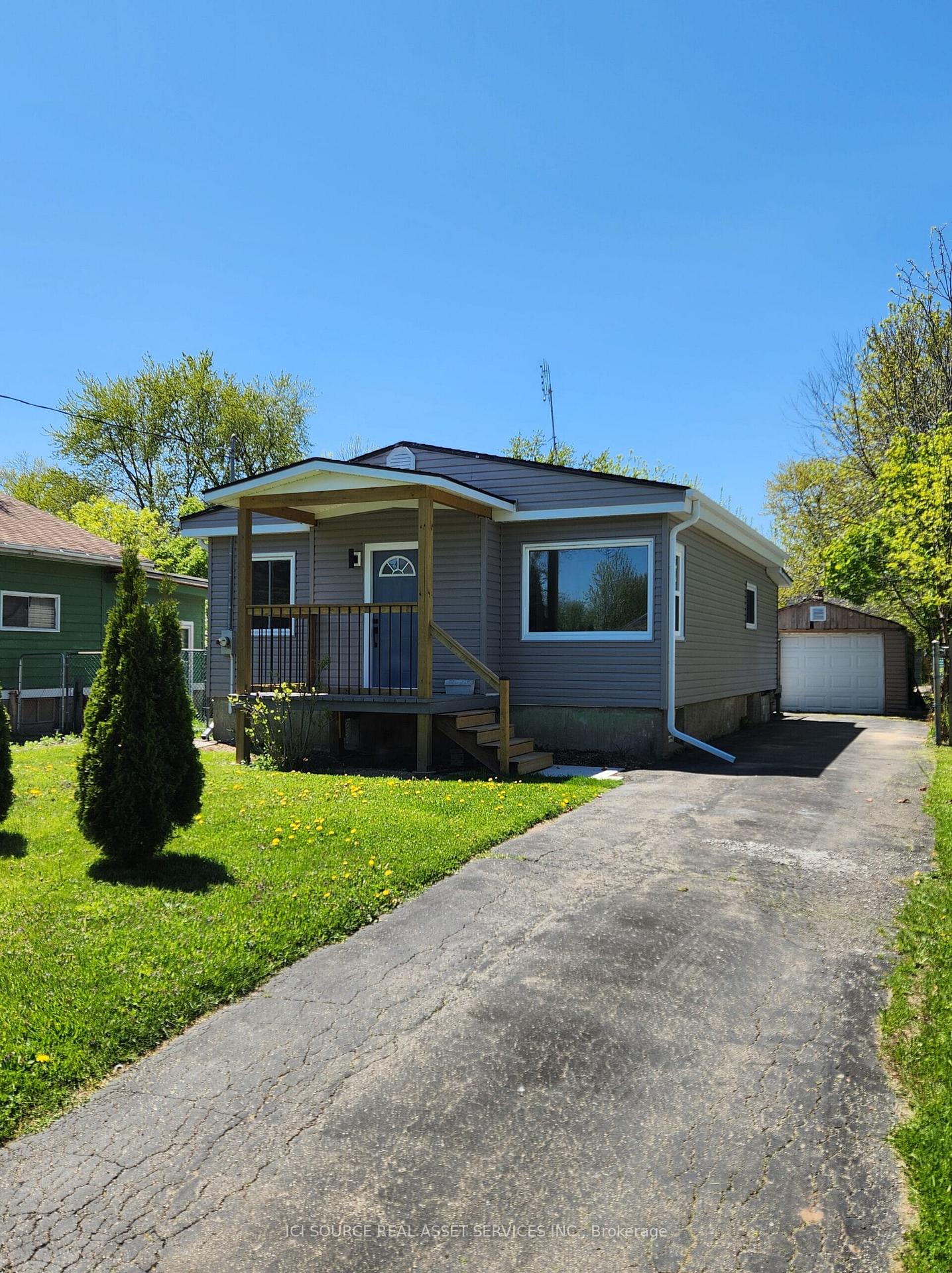 Photo 1 of 40 Merigold Street, St. Catharines, Western Hill — HOMEH