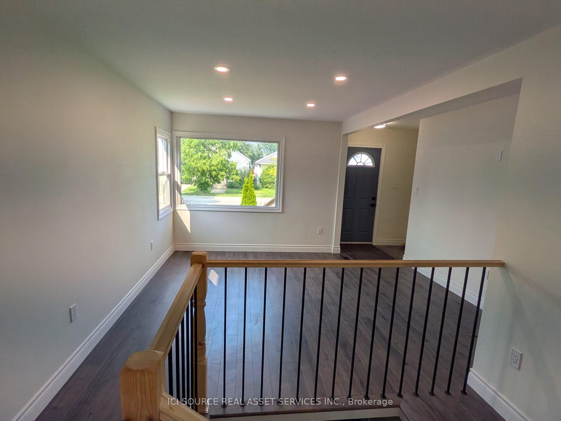 Photo 6 of 40 Merigold Street, St. Catharines, Western Hill — HOMEH
