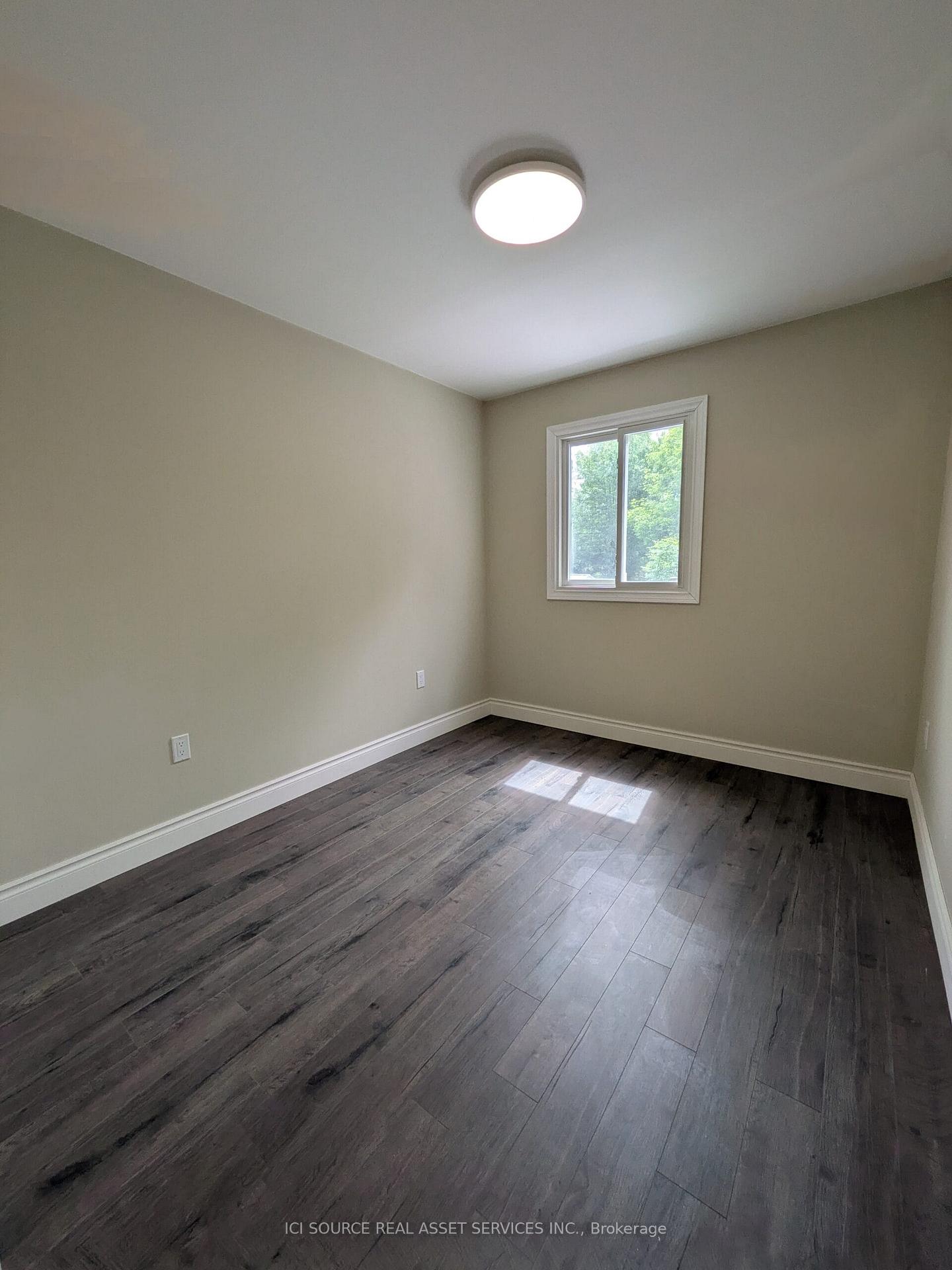 Photo 9 of 40 Merigold Street, St. Catharines, Western Hill — HOMEH