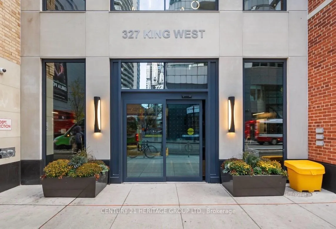 Front of Unit 303, 327 King Street W