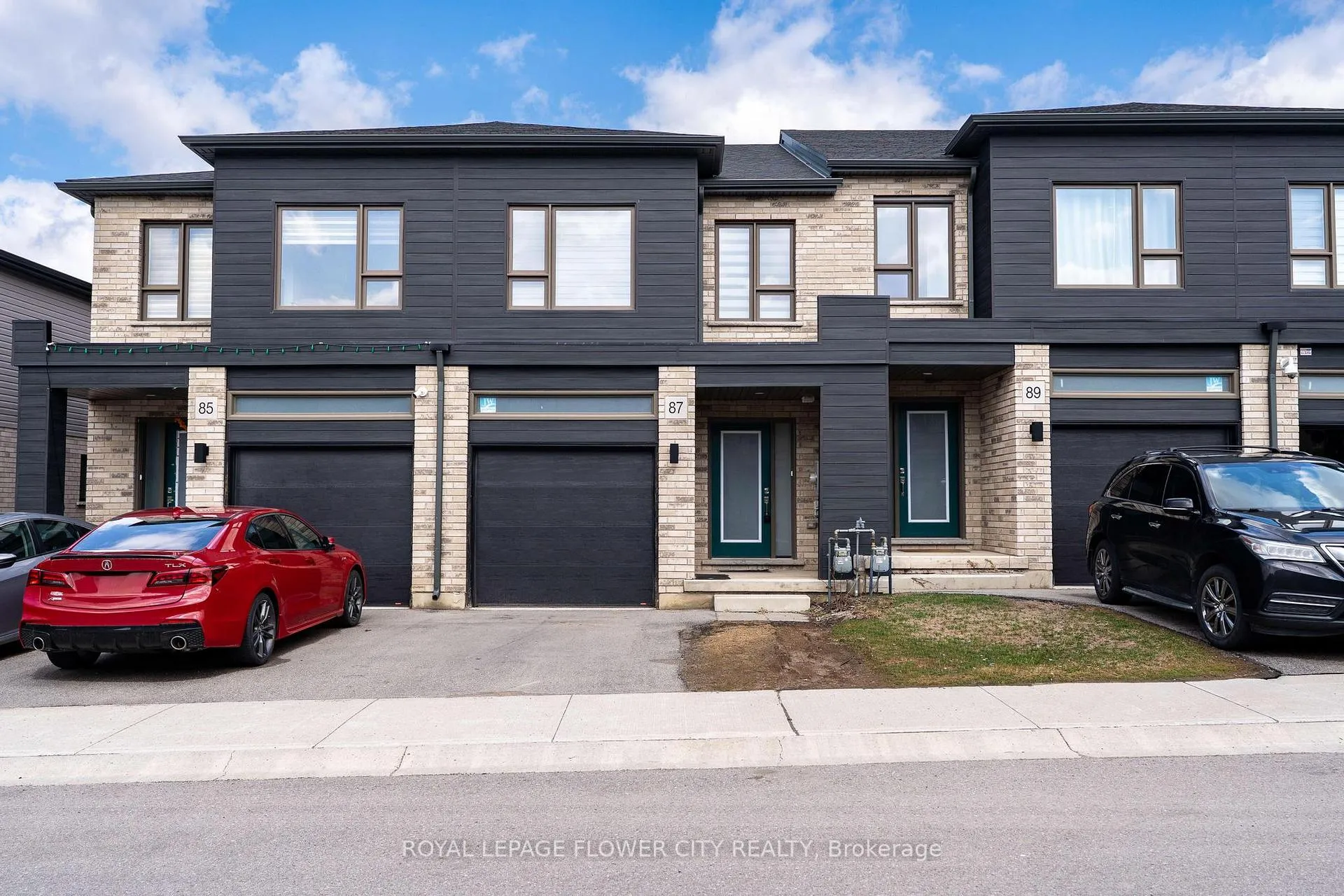 Front of 87 Pony Way