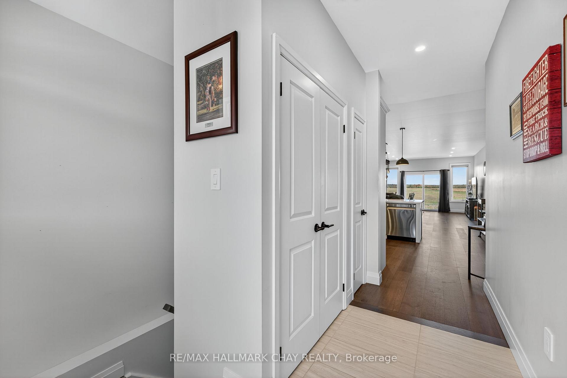 Photo 3 of 138 Ritchie Crescent, Springwater, Elmvale — HOMEH