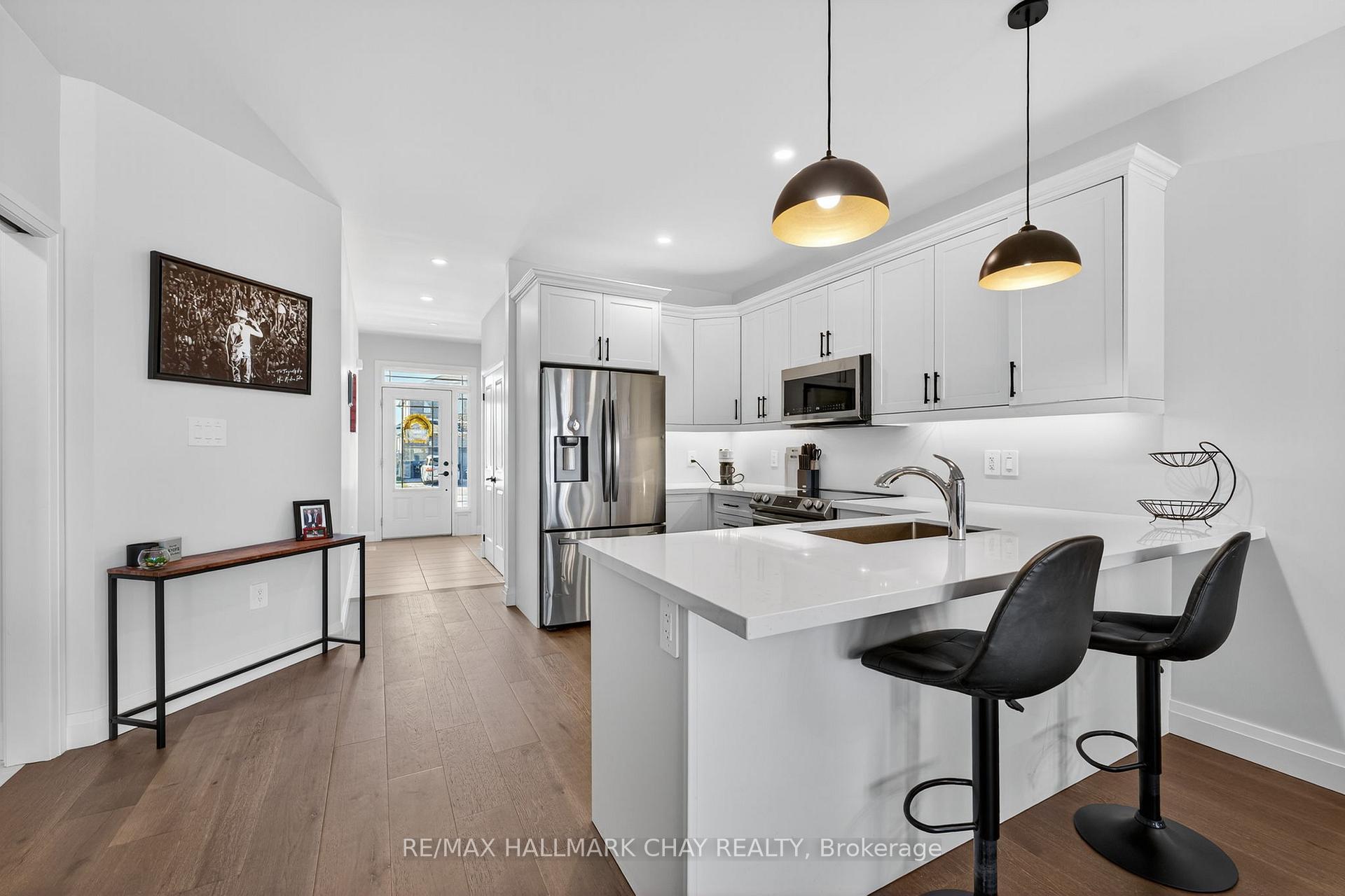 Photo 6 of 138 Ritchie Crescent, Springwater, Elmvale — HOMEH