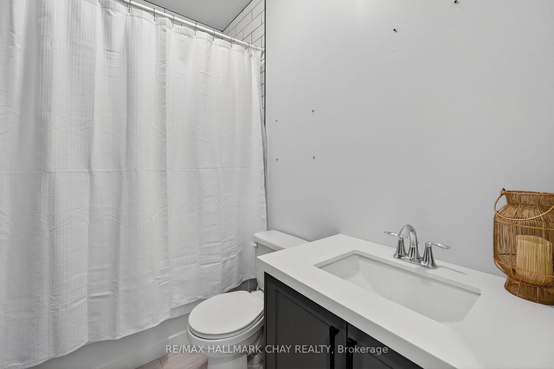 Photo 14 of 138 Ritchie Crescent, Springwater, Elmvale — HOMEH