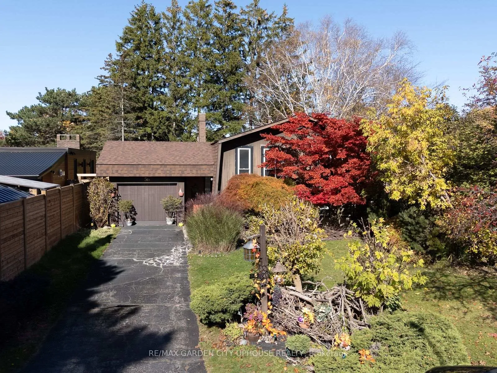 Photo 2 of 56 The Cedars, St. Catharines, Vine/Linwell — HOMEH