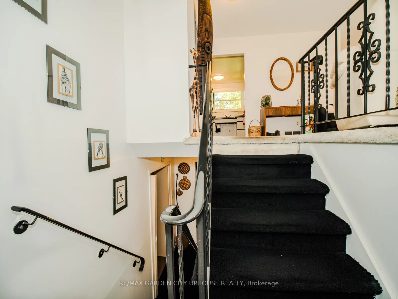 Photo 91 of 56 The Cedars, St. Catharines, Vine/Linwell — HOMEH