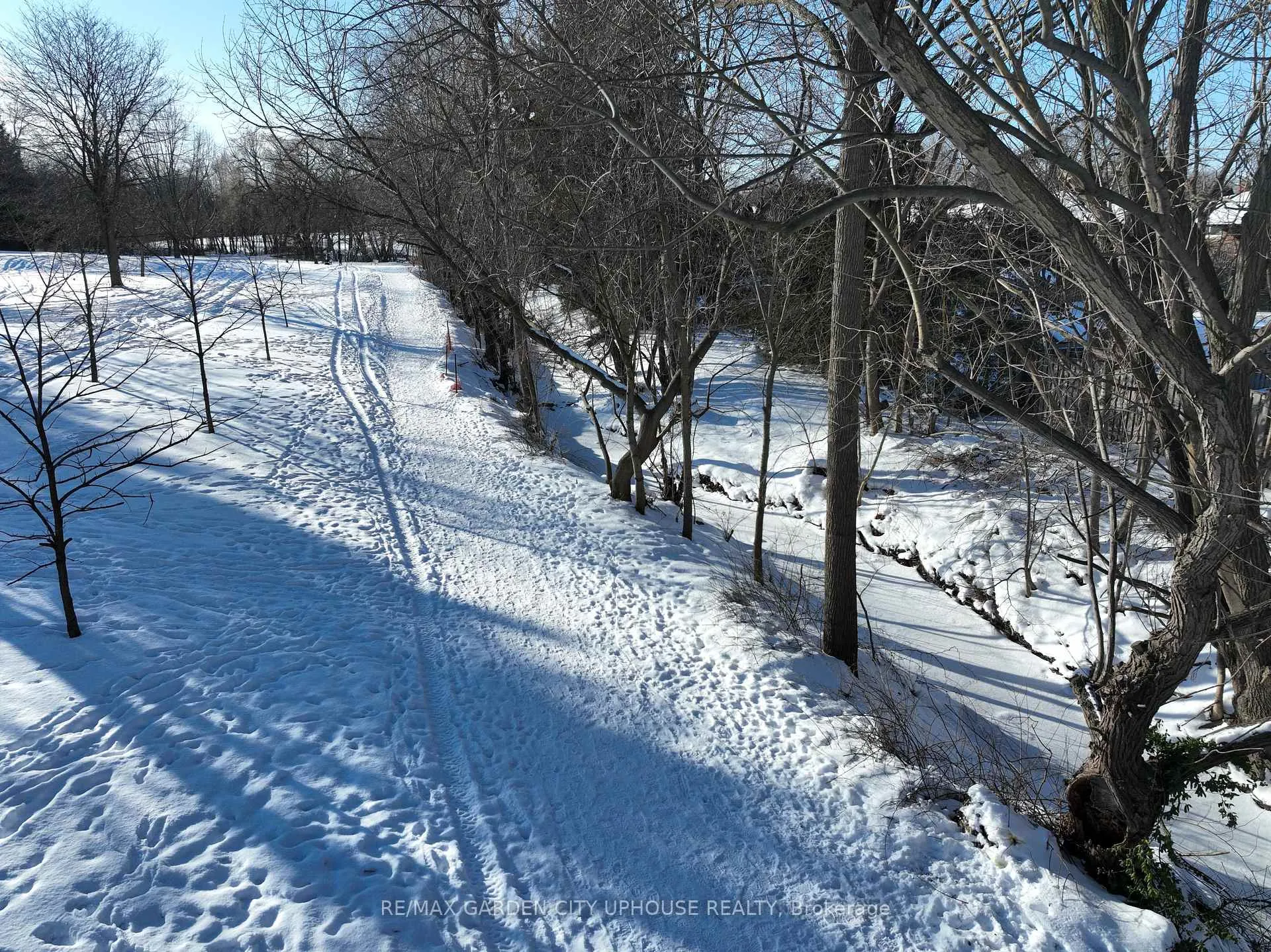 Photo 133 of 56 The Cedars, St. Catharines, Vine/Linwell — HOMEH