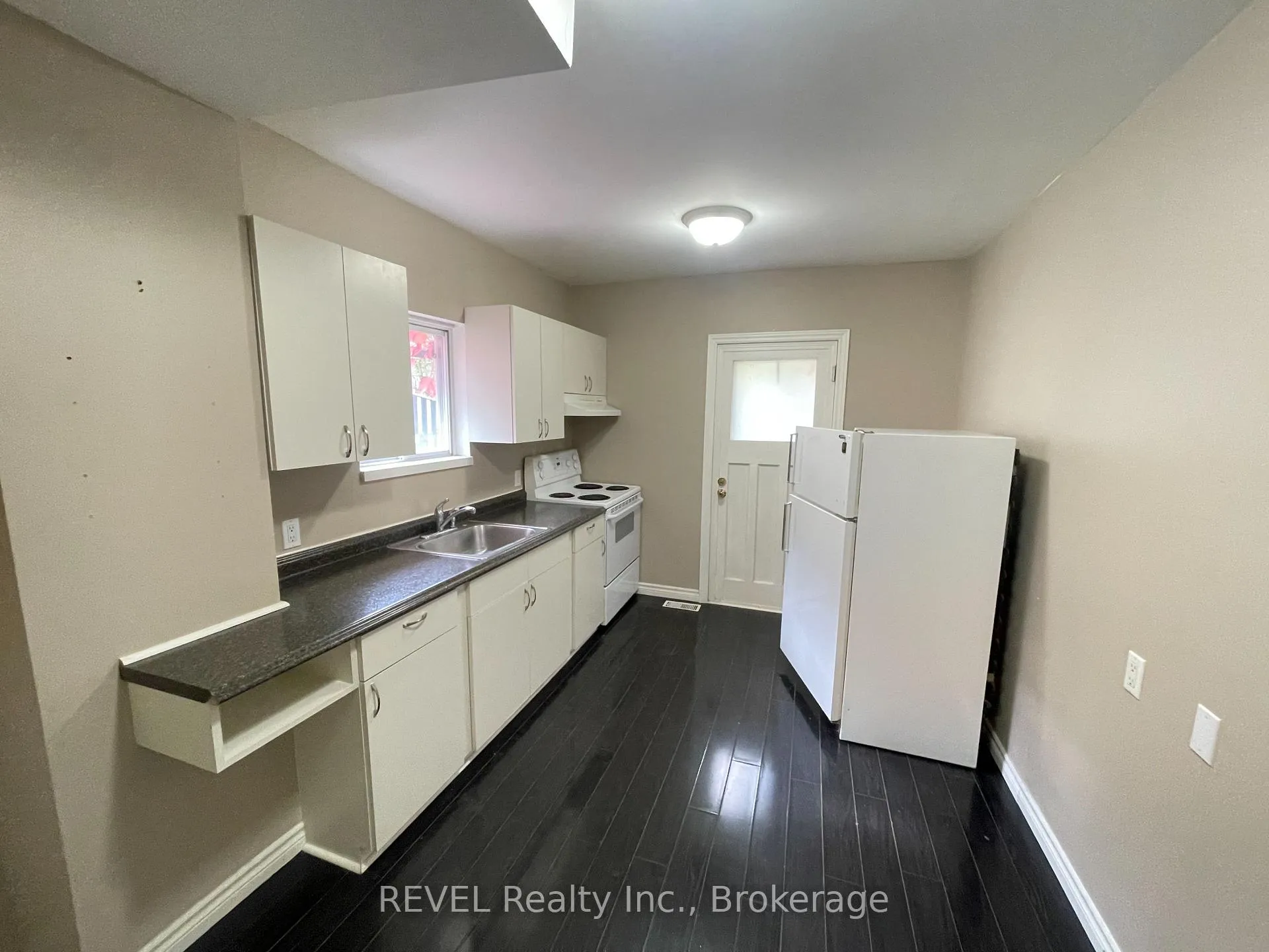 Photo 13 of Unit 1, 17 Marmora Street, St. Catharines, E. Chester — HOMEH