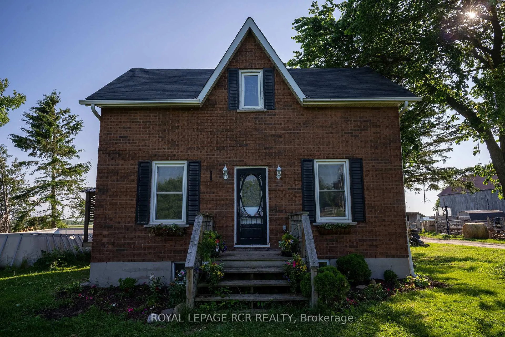 Front of 2606 Crossland Road