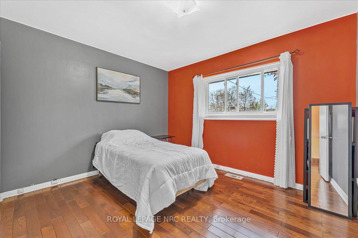 Photo 15 of 16 Dunraven Avenue, St. Catharines, Carlton/Bunting — HOMEH