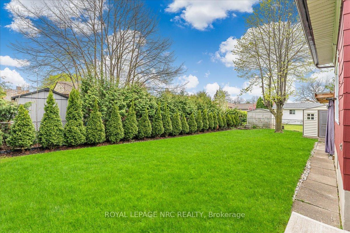 Photo 28 of 16 Dunraven Avenue, St. Catharines, Carlton/Bunting — HOMEH