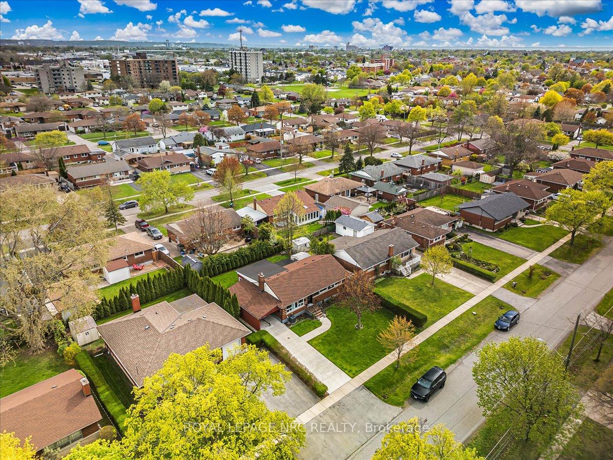 Photo 36 of 16 Dunraven Avenue, St. Catharines, Carlton/Bunting — HOMEH