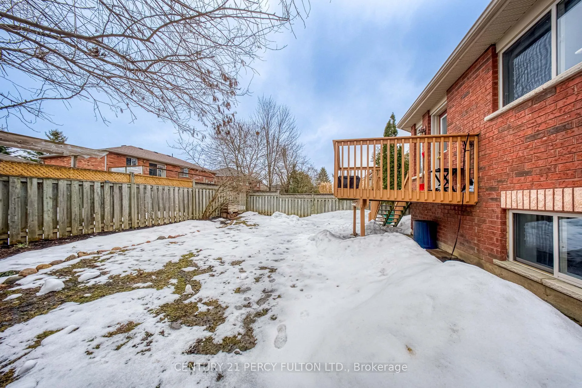 Photo 32 of 25 Crompton Drive, Barrie, Little Lake — HOMEH
