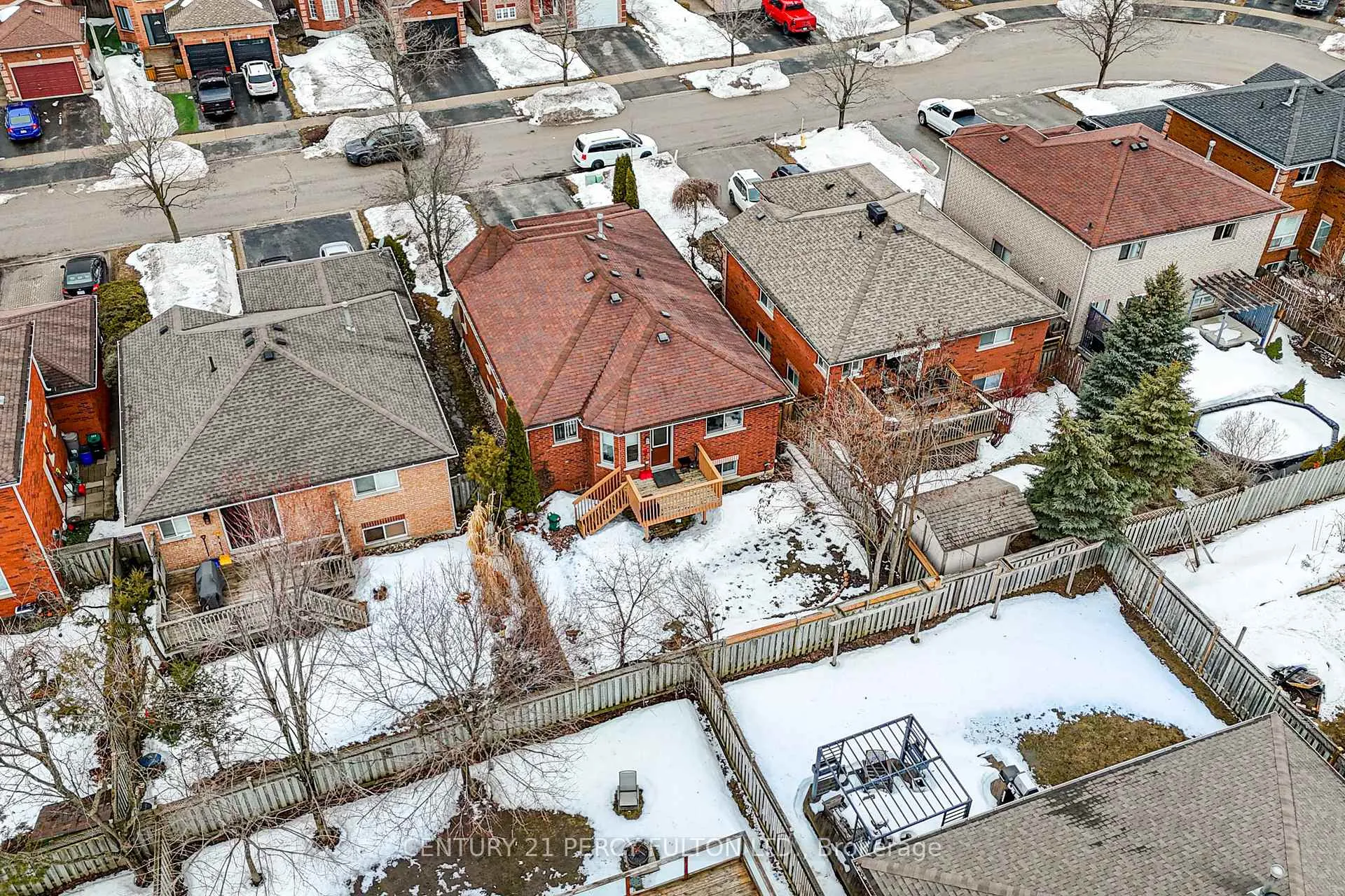 Photo 38 of 25 Crompton Drive, Barrie, Little Lake — HOMEH