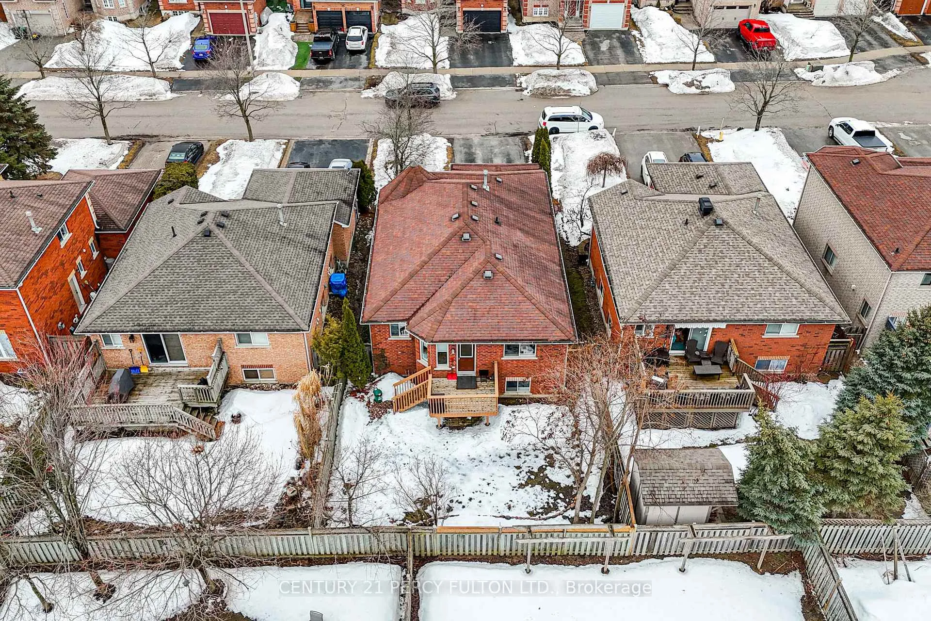 Photo 39 of 25 Crompton Drive, Barrie, Little Lake — HOMEH