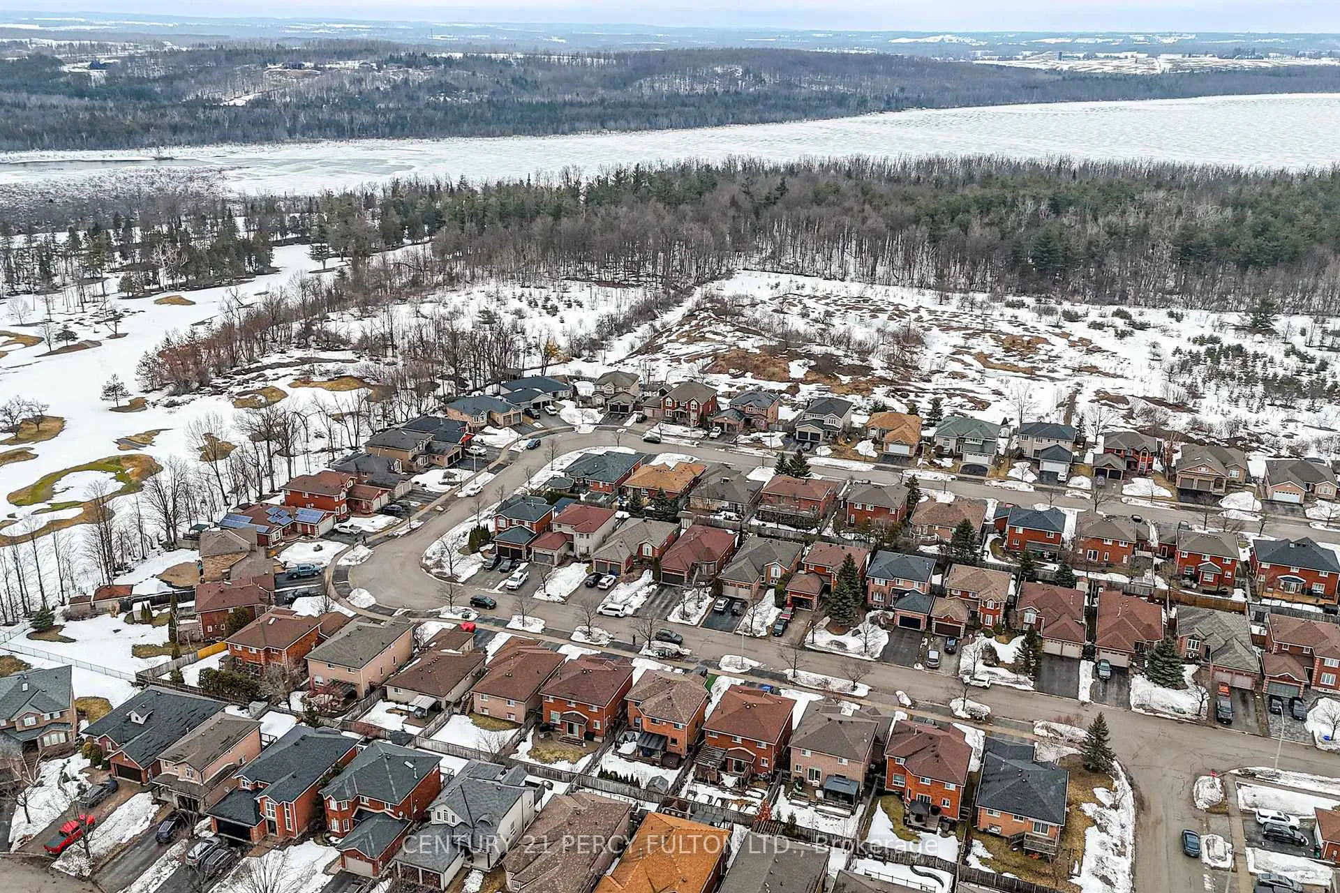 Photo 43 of 25 Crompton Drive, Barrie, Little Lake — HOMEH