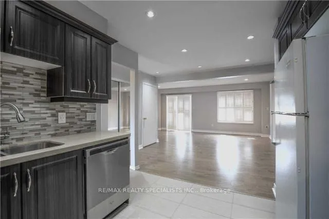Photo 6 of 17 Gilmore Drive, Brampton, Madoc — HOMEH