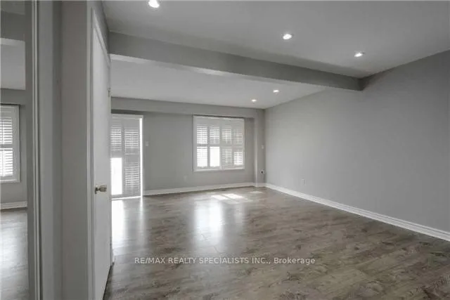 Photo 8 of 17 Gilmore Drive, Brampton, Madoc — HOMEH