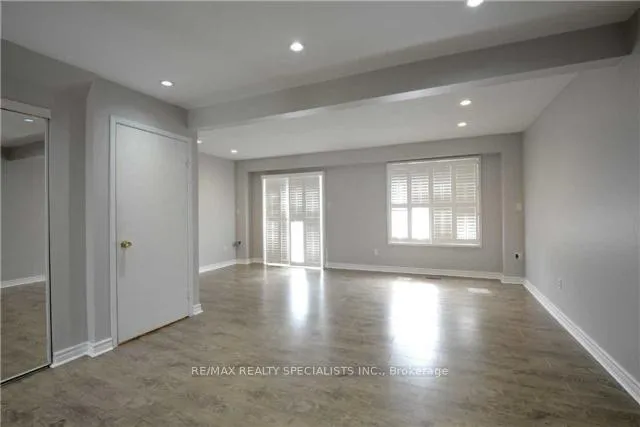 Photo 9 of 17 Gilmore Drive, Brampton, Madoc — HOMEH