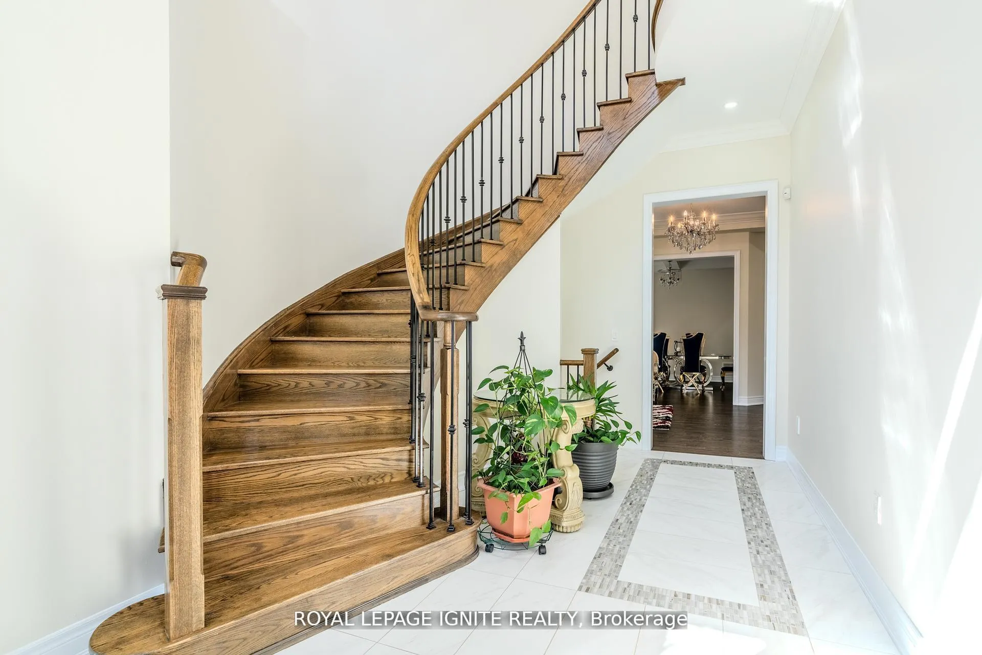 Photo 5 of 73 Kentwood Crescent, Markham, Box Grove — HOMEH
