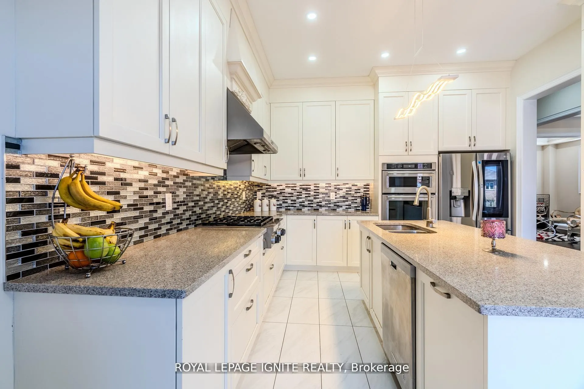 Photo 13 of 73 Kentwood Crescent, Markham, Box Grove — HOMEH