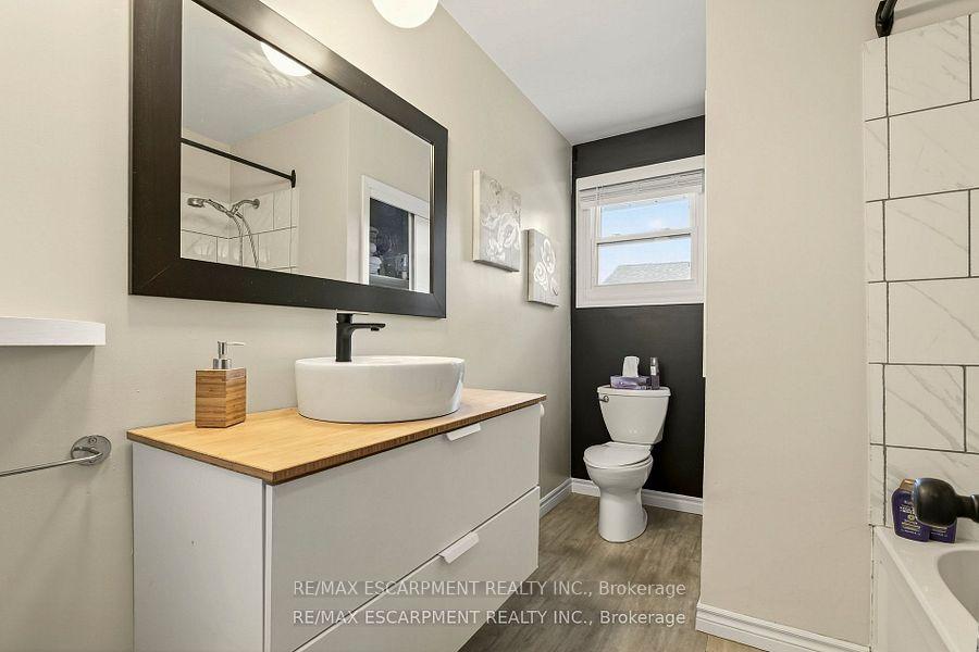 Photo 25 of 12 Ridley Heights Drive, St. Catharines, Ridley — HOMEH