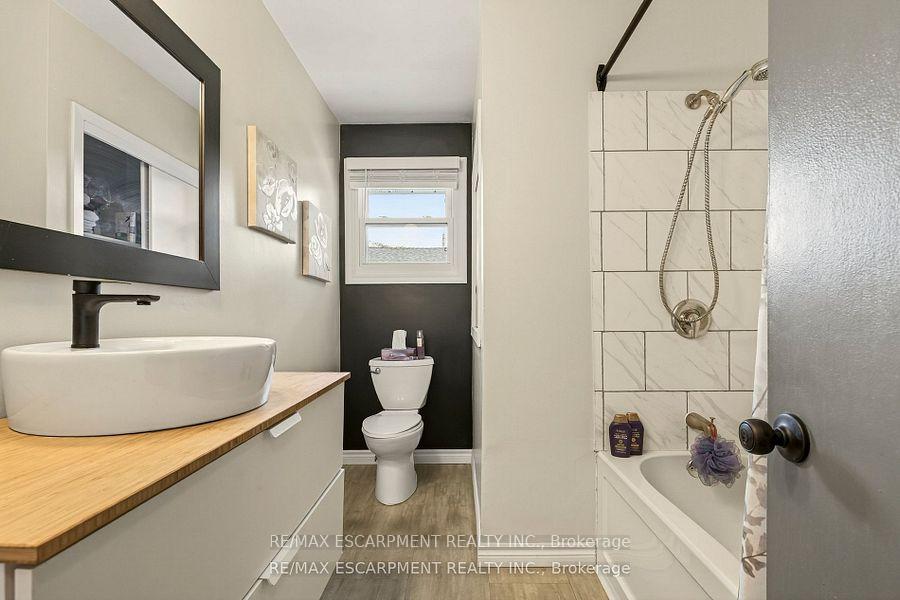Photo 26 of 12 Ridley Heights Drive, St. Catharines, Ridley — HOMEH