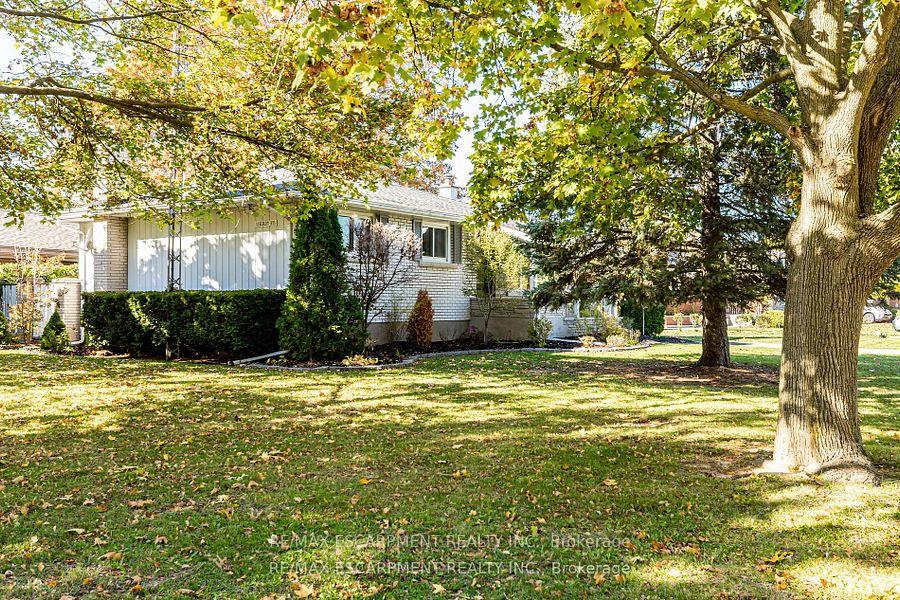 Photo 43 of 12 Ridley Heights Drive, St. Catharines, Ridley — HOMEH